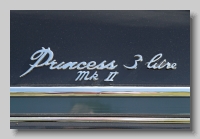 ab_Vanden-Plas Princess 3-litre MkII badge