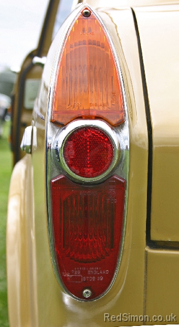 Morris 1800 MkIII lamp