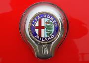aa Alfa Romeo Guilia Spider 1600 badgeb