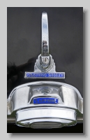 aa_Armstrong-Siddeley Sapphire Limousine badge