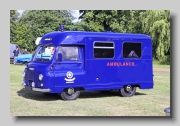 Morris J2-M16 Ambulance front