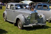 Bentley MkVI 1949 SS Saloon front