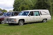 Cadillac Fleetwood 1984 Superior Sovereign Hearse front