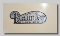 a_Daimler SP250 Badgew