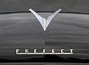 aa Ford Prefect 1959 100E badge