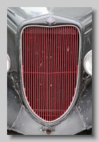 ab_Ford Model Y 1933 Tudor grille