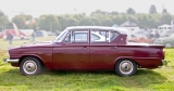 s_Ford Consul Classic 4dr side