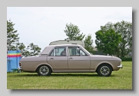 s_Ford Cortina 1600E side