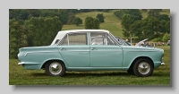 s_Ford Cortina 1966 Super 4-door side