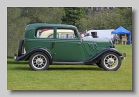 s_Ford Model Y 1934 Tudor side