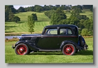 s_Ford Model Y Tudor 1937 side