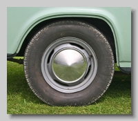 w_Ford Anglia 105E DL wheel