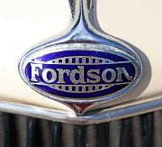 aa Fordson Model Y 1937 Van badge