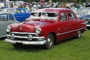 Ford 1951 Custom Fordor sedan front