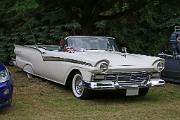 Ford Fairlane 500 1957 Skyliner front