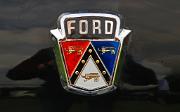 aa Ford 1950 Custom deluxe Fordor Sedan badge