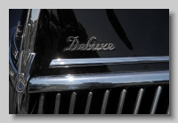 aa_Ford Deluxe 1939 badge