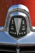 aa Hudson Commodore 8 1947 Brougham badgeg