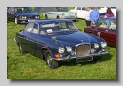 Jaguar MkX 3-8litre front