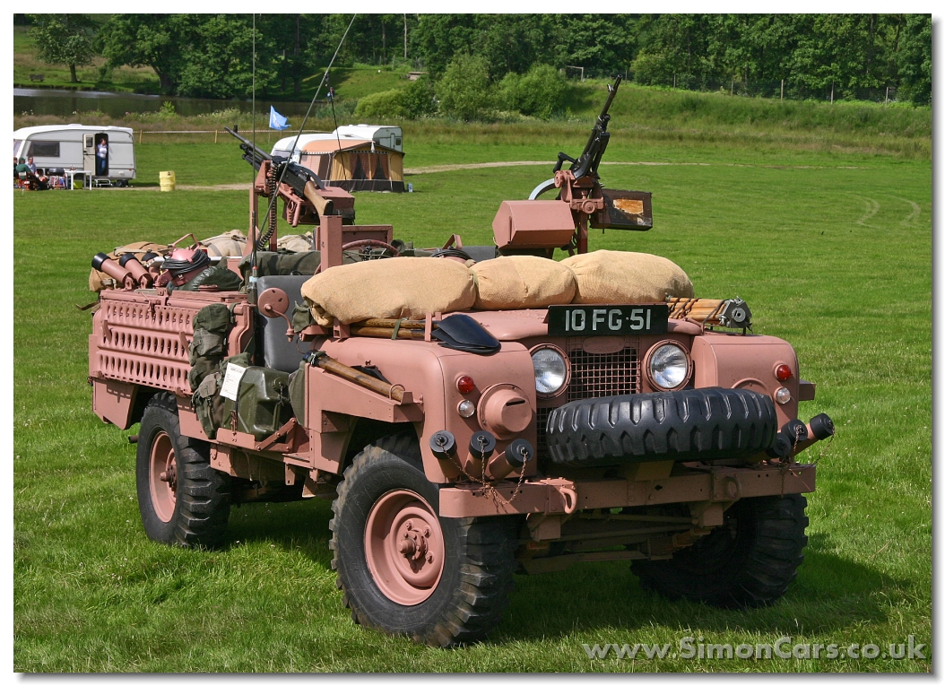 Land-Rover%20Series%20IIa%20Pink%20Panther%20front.jpg