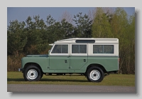 s_Land-Rover Series IIa Station Wagon 109inch side