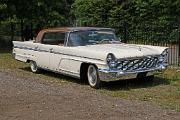 Lincoln Premiere1960 Landau 4-door hardtop front