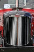 ab Mack 1950 L-Series Diesel Tractor grille