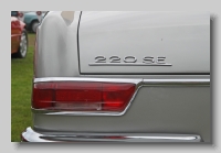 aa_Mercedes-Benz 220 SE 1963 badge