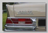 aa_Mercedes-Benz 220 SE 1964 badge
