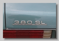 aa_Mercedes-Benz 380 SL (R107) 1986 badge