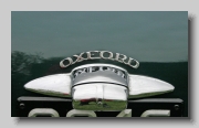 b_Morris Oxford Series III badge r