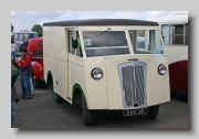 Morris-Commercial PV type van 1947 front1