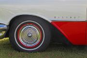 w Oldsmobile Super 88 Holiday wheel