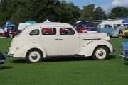 Plymouth Deluxe Six 1937 side