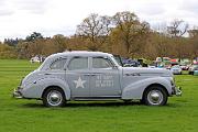 Pontiac 40-26 1940 Deluxe 6 4-door Touring Sedan side