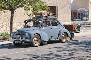 Renault 4CV 1952 towing