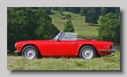 v_Triumph TR6 side