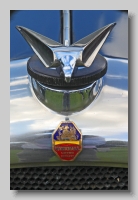 aa_Vauxhall Cadet VY Tickford 1932 badge