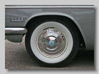 aa_Vauxhall Velox 1960 badge