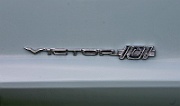 aa_Vauxhall Victor 1967 101 Deluxe badge