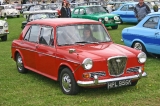  Go to an album of the Wolseley 1100/1300:  http://www.simoncars.co.uk/ado16/ado16.html